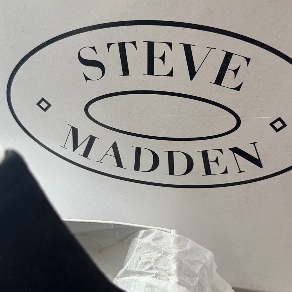 Steve Madden Sleek Black Suede Block-Heel Ankle Booties - Picture 2 of 7